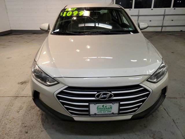 Used 2017 Hyundai Elantra SE image 8