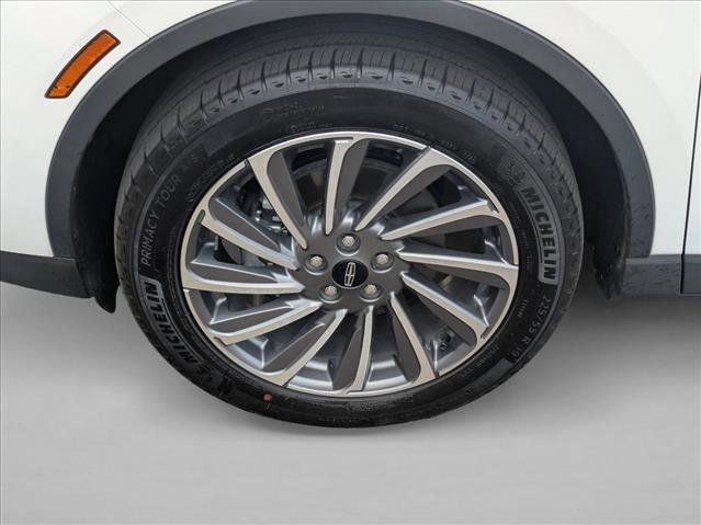 Used 2024 Lincoln Corsair Reserve w/ Equipment Group 201A FWD image 22