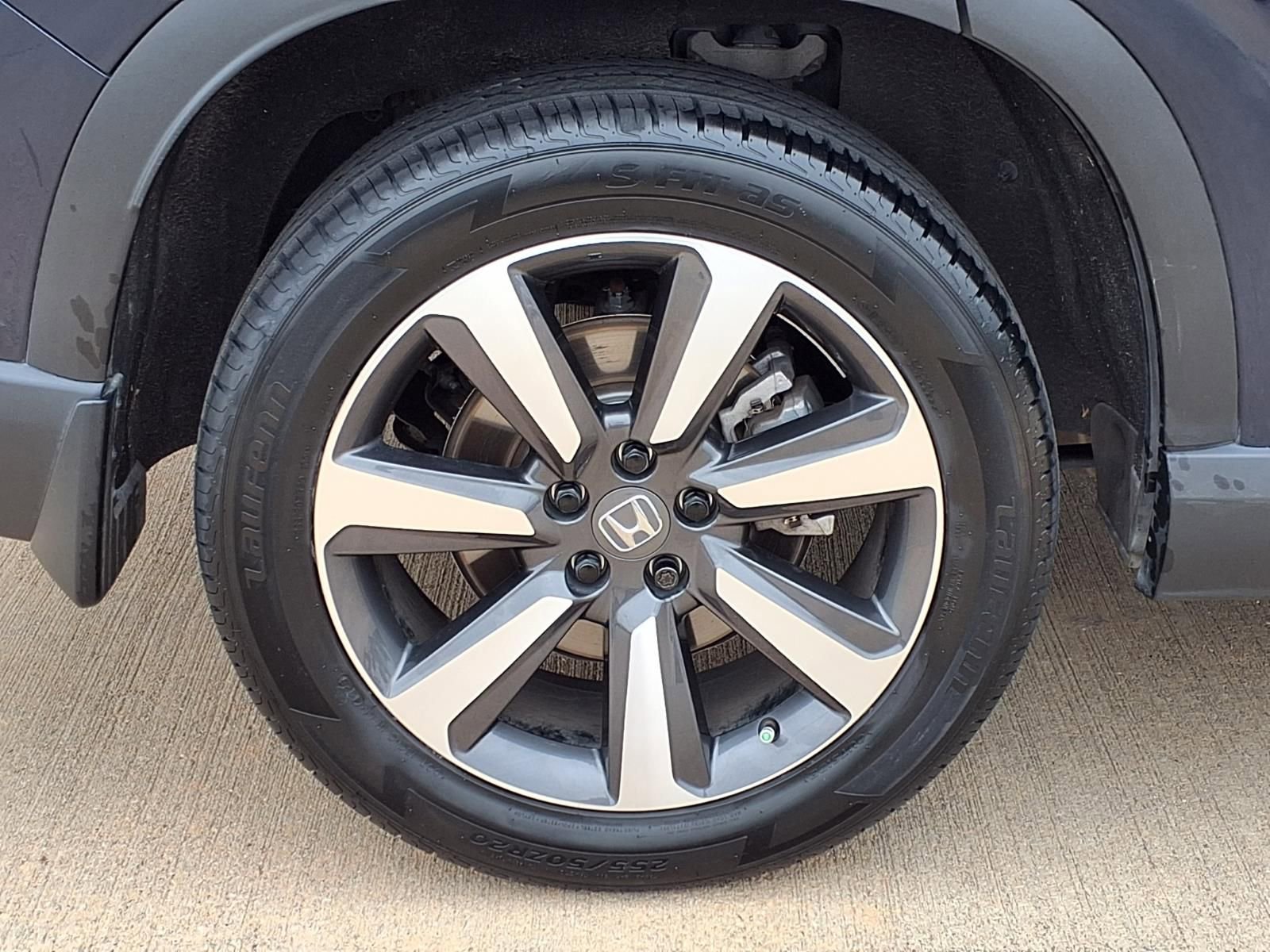 Used 2025 Honda Pilot Touring image 25