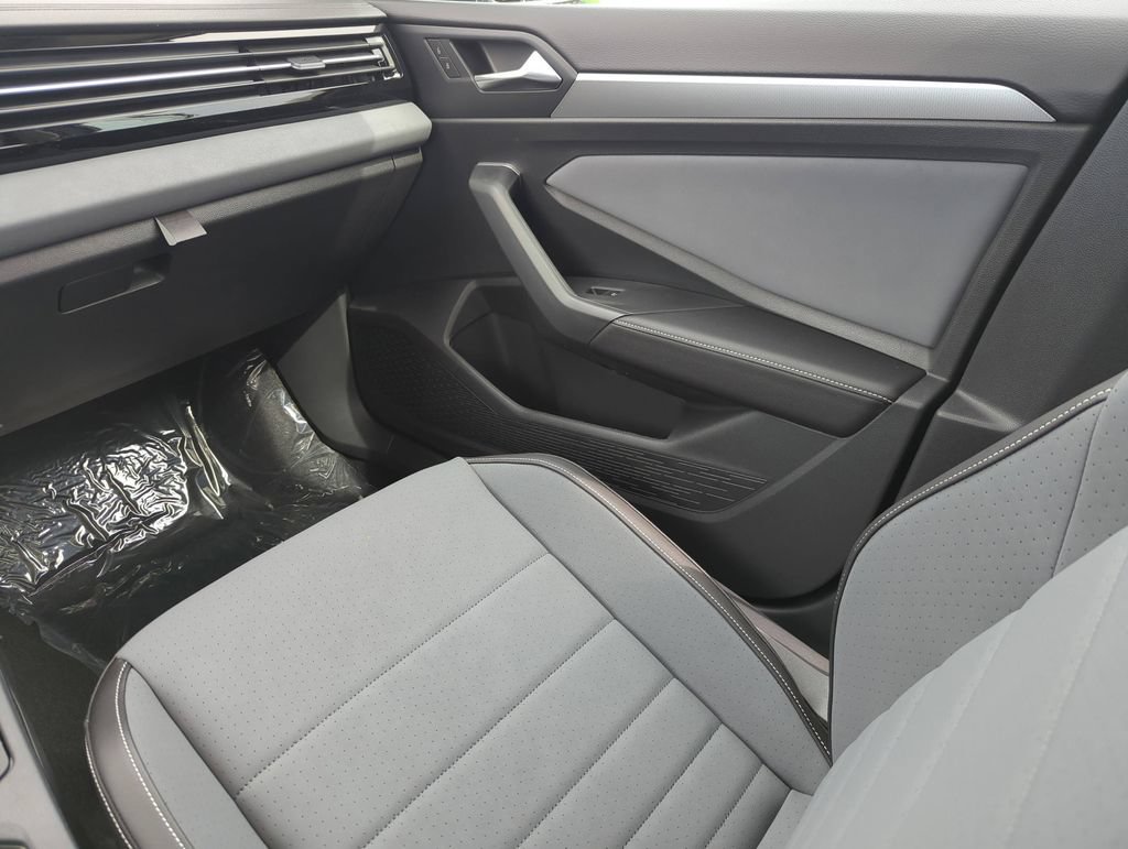 New 2026 Volkswagen Jetta SE FWD image 23