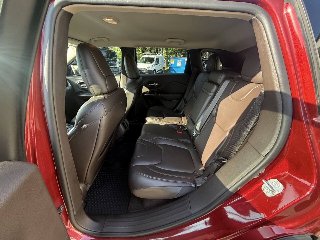 Used 2014 Jeep Cherokee Trailhawk w/ Comfort/Convenience Group AWD/4WD image 20