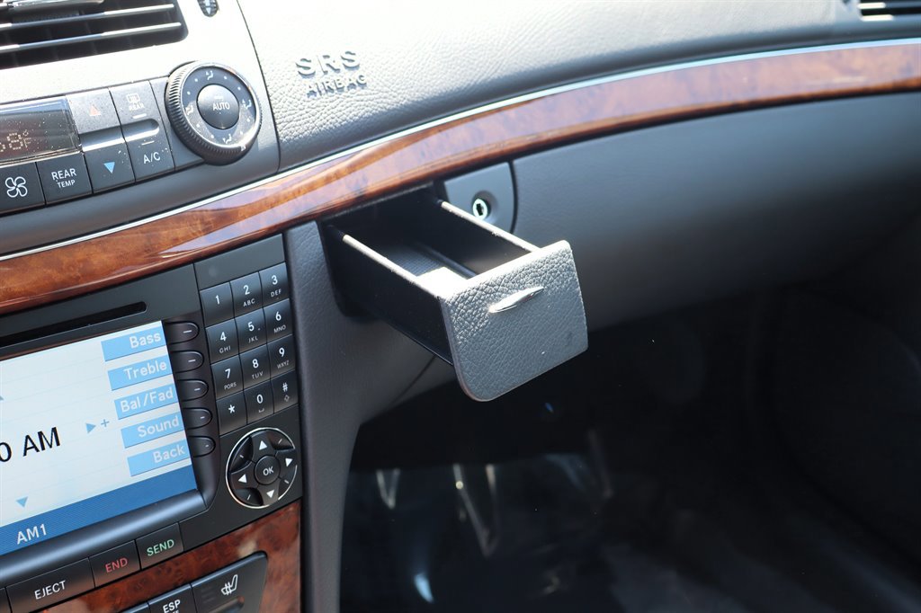 Used 2005 Mercedes-Benz E 500 4MATIC Sedan image 31