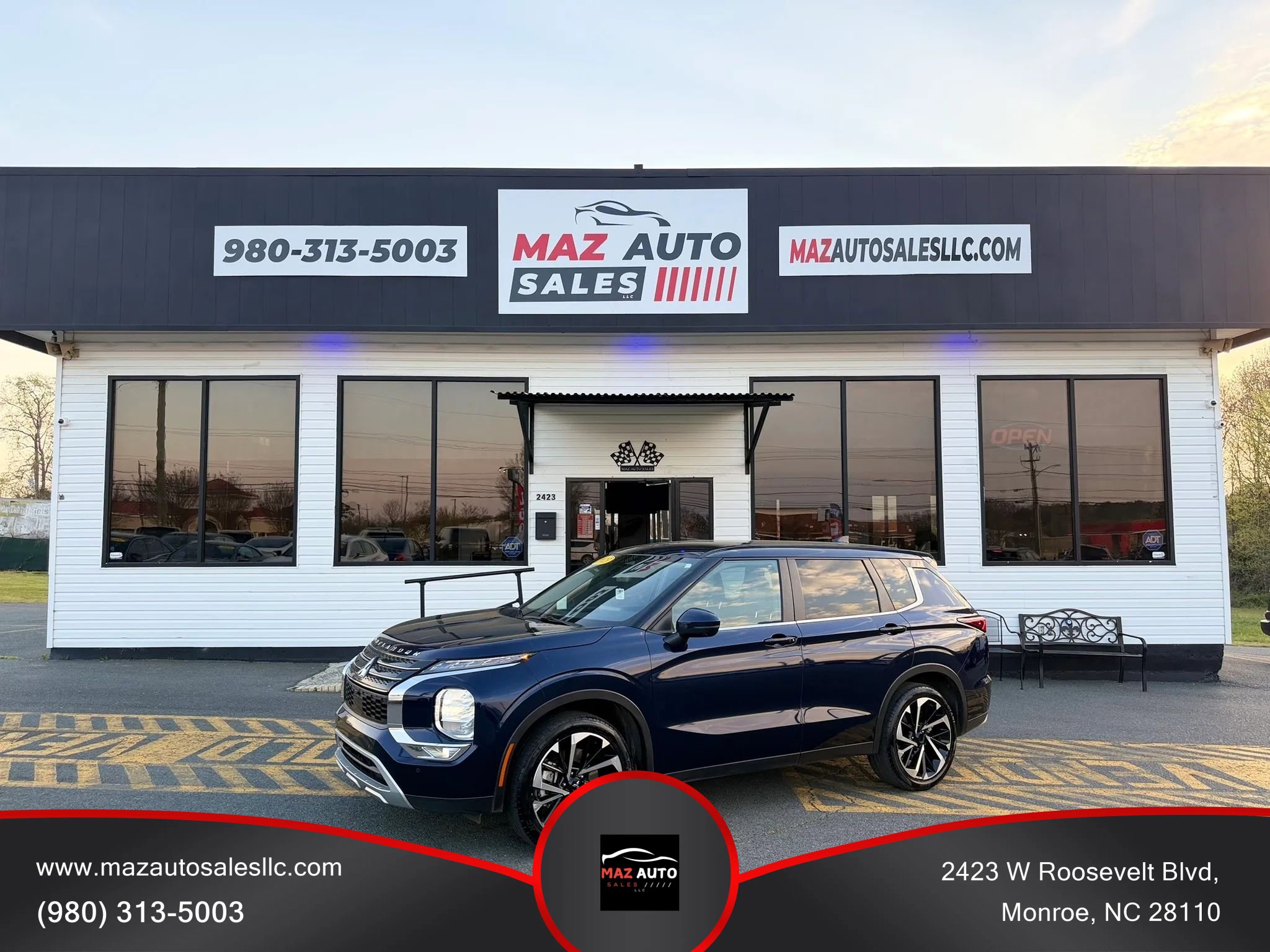 Used 2023 Mitsubishi Outlander SE FWD image 1