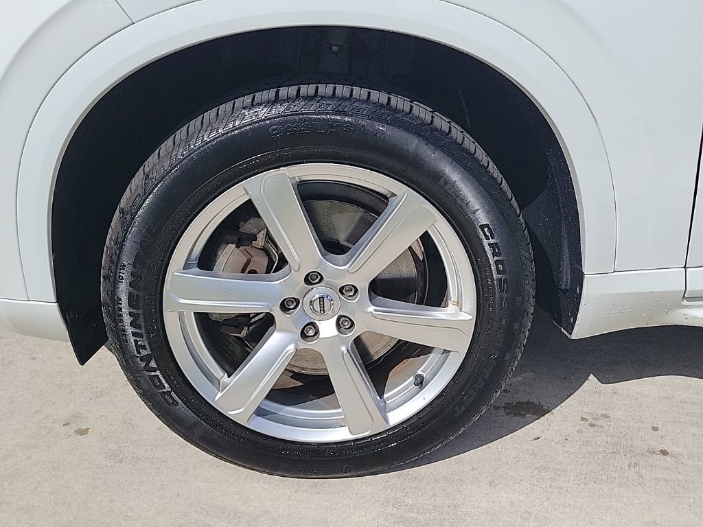 Used 2018 Volvo XC90 T5 Momentum w/ Momentum Plus Package image 3