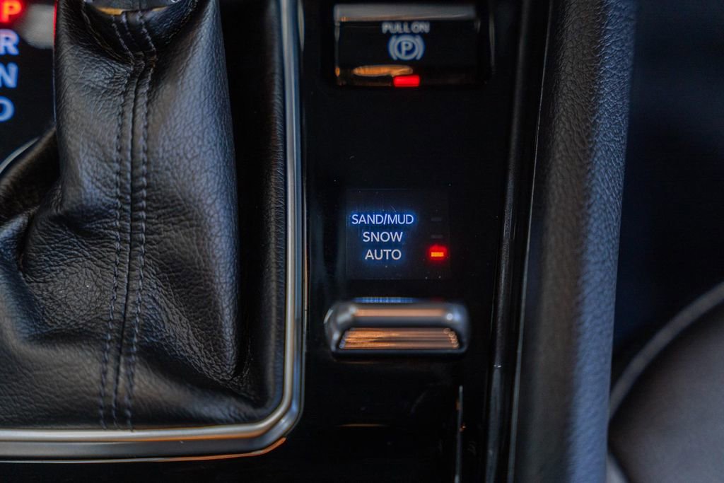 Certified 2024 Jeep Compass Latitude w/ Sun and Sound Group image 30