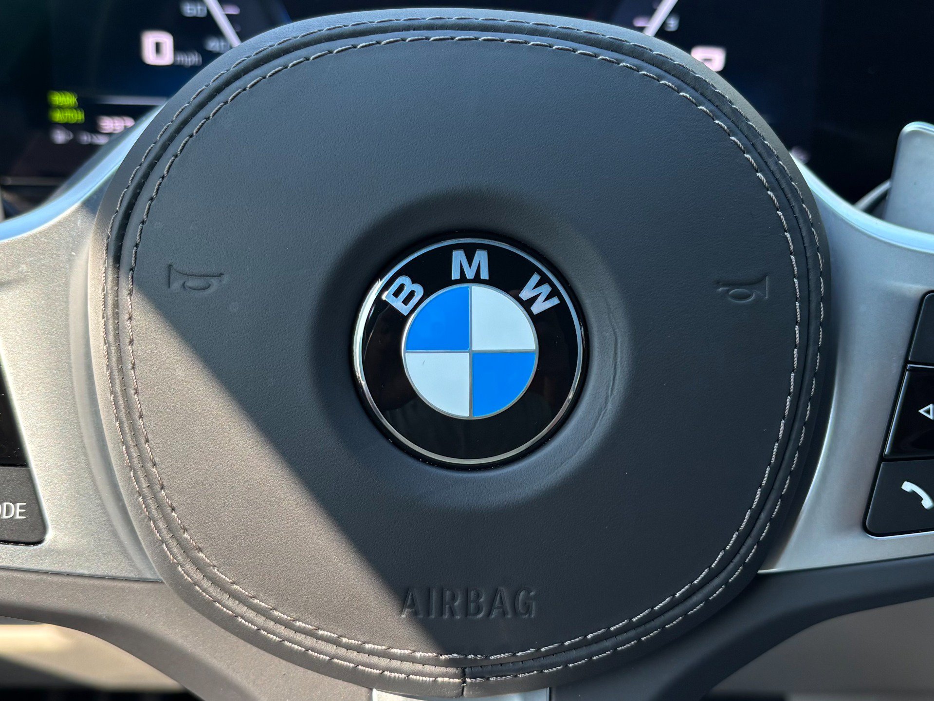 Used 2025 BMW X6 M60i AWD/4WD image 43