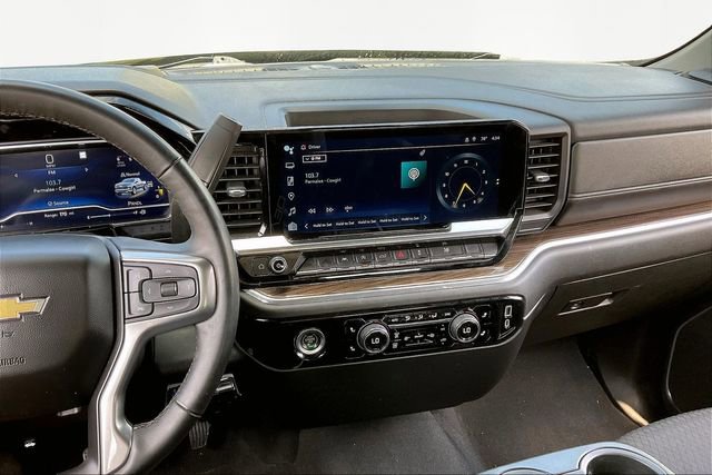 Used 2023 Chevrolet Silverado 1500 LT AWD/4WD image 9
