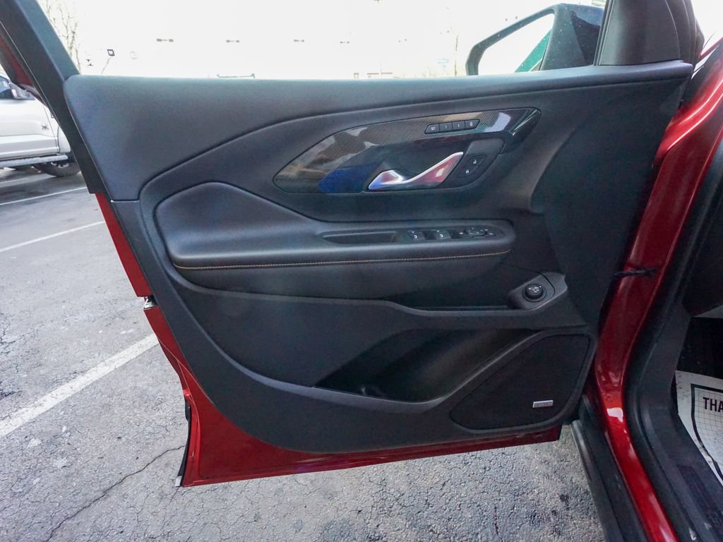 Used 2022 GMC Terrain AT4 w/ Infotainment Package II image 17