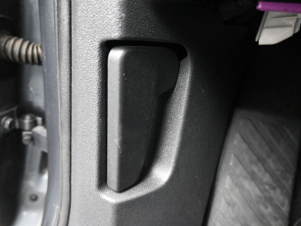 Used 2019 Volkswagen Tiguan SE AWD/4WD image 28