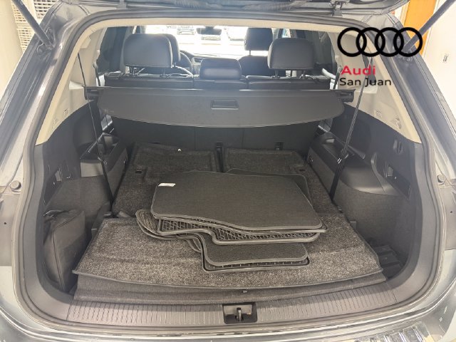 Used 2023 Volkswagen Tiguan SE FWD image 11