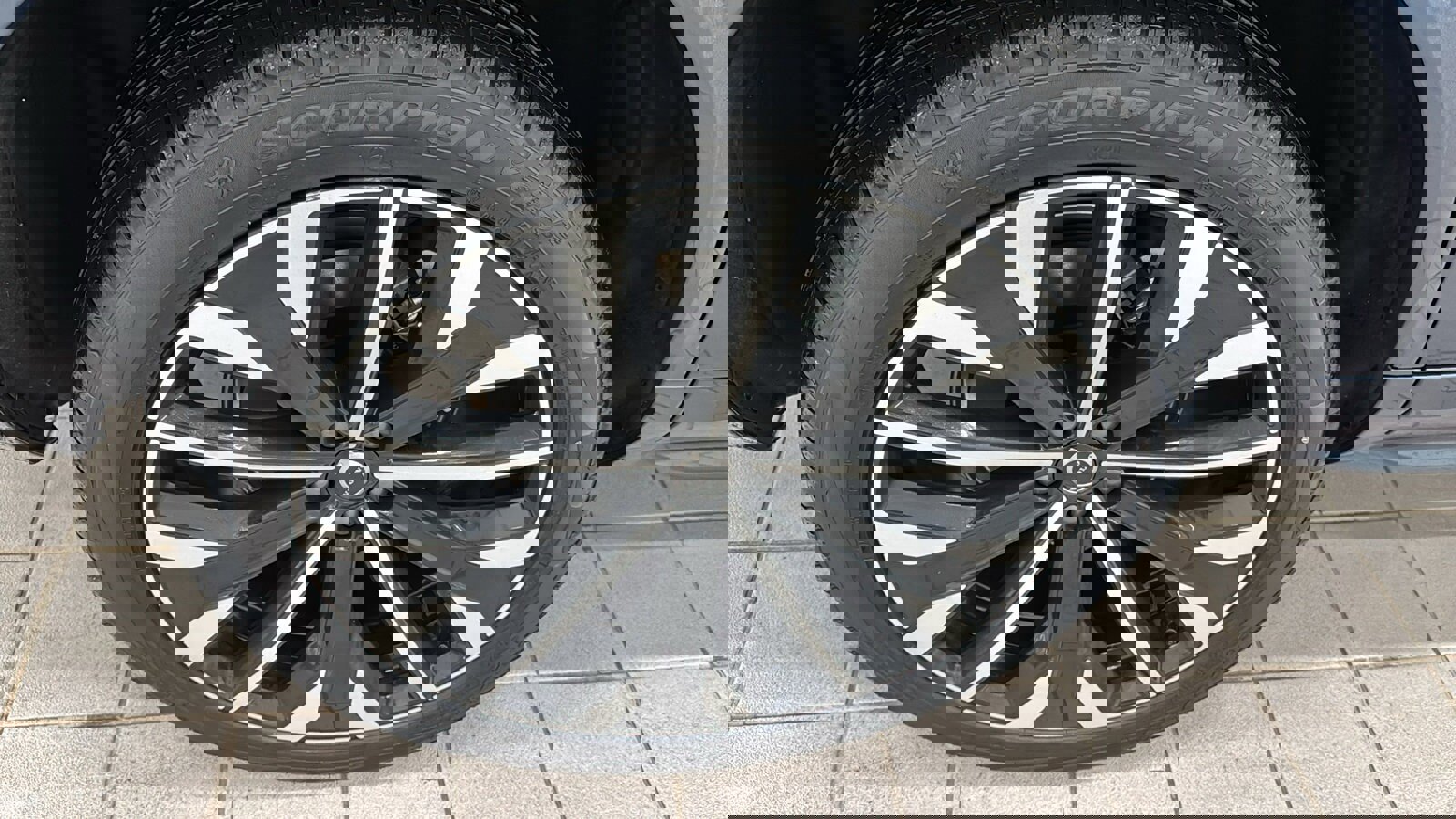 New 2026 Volvo XC90 B6 Plus image 33