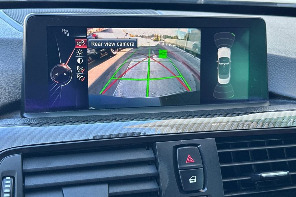 Used 2015 BMW M4 Convertible image 22