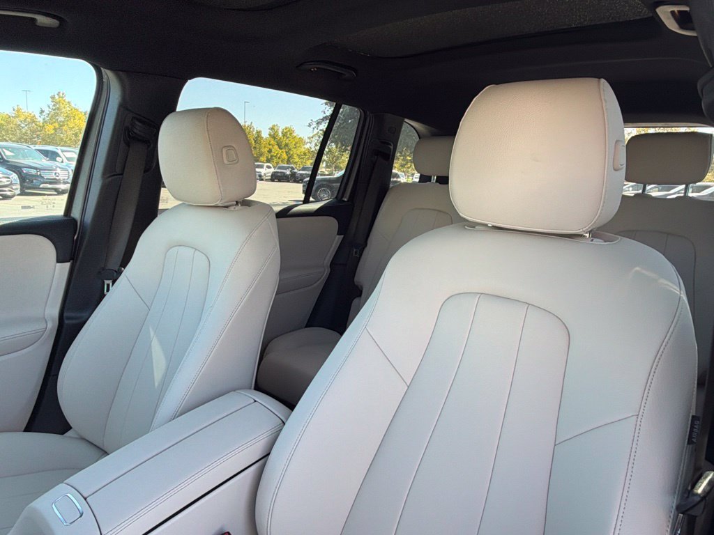 New 2026 Mercedes-Benz GLB 250 4MATIC image 21