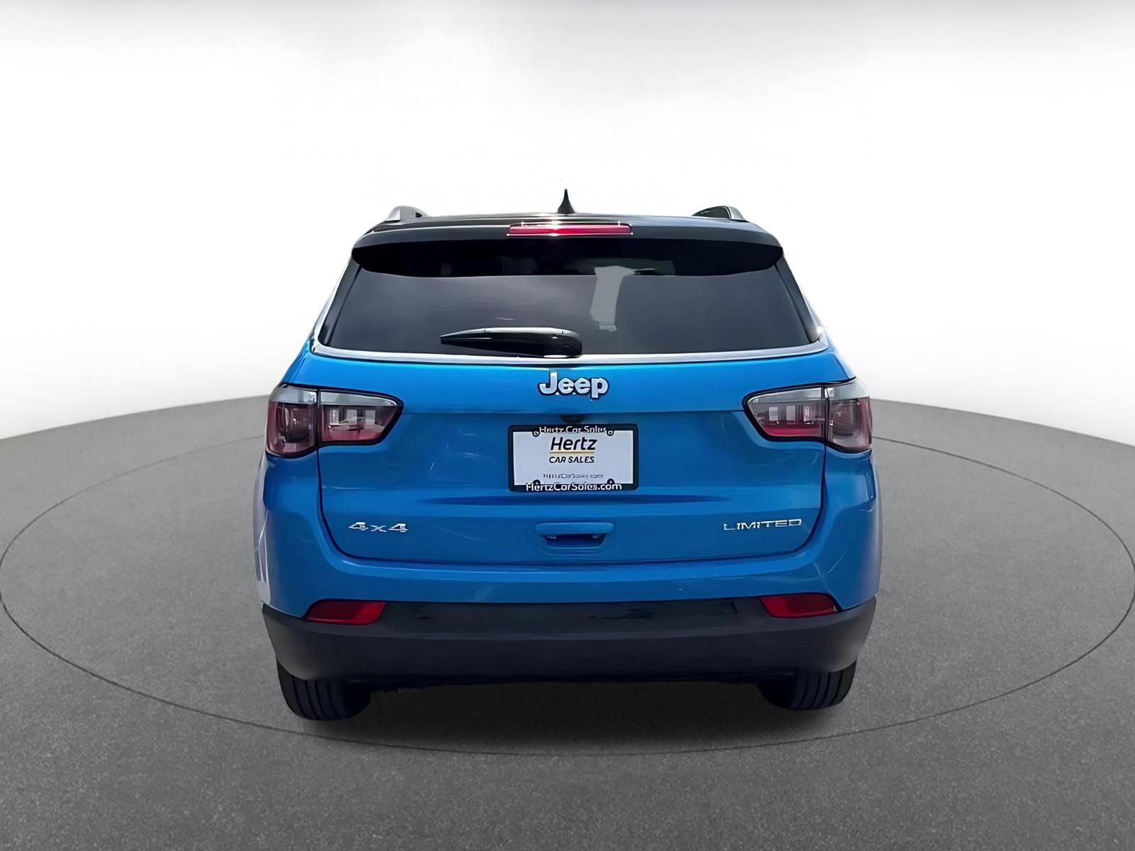 Used 2025 Jeep Compass Limited AWD/4WD image 12