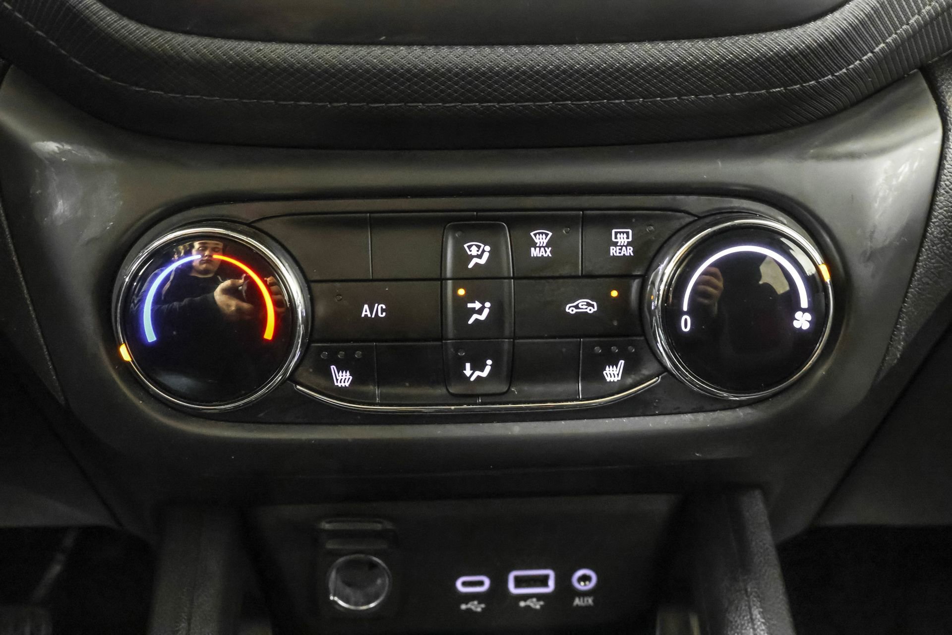 Used 2023 Chevrolet TrailBlazer LT image 30