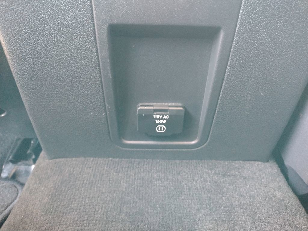 Used 2008 Jeep Commander Limited w/ Trailer Tow Group IV image 25