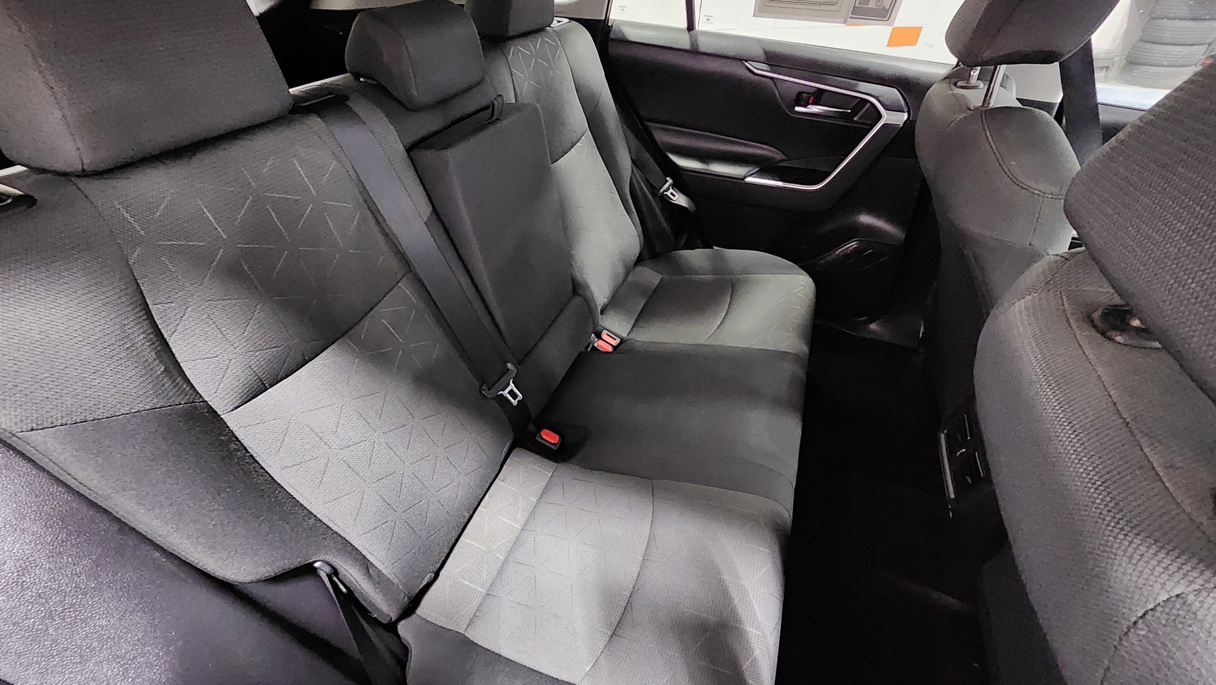 Used 2022 Toyota RAV4 XLE w/ Convenience Package image 20