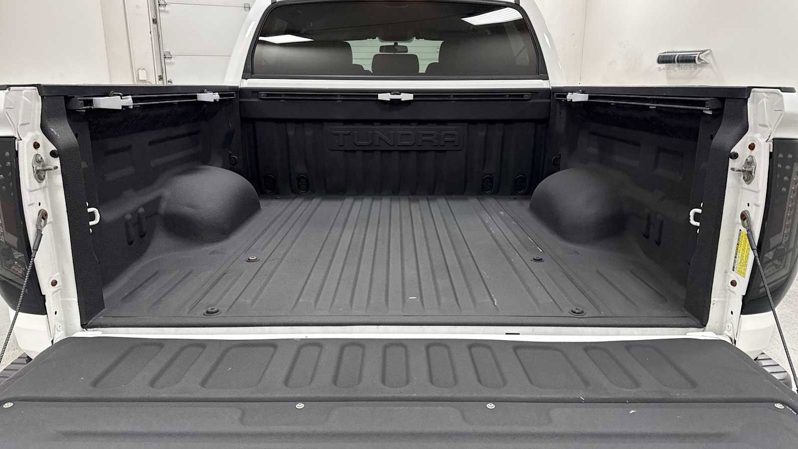 Certified 2016 Toyota Tundra SR5 image 28