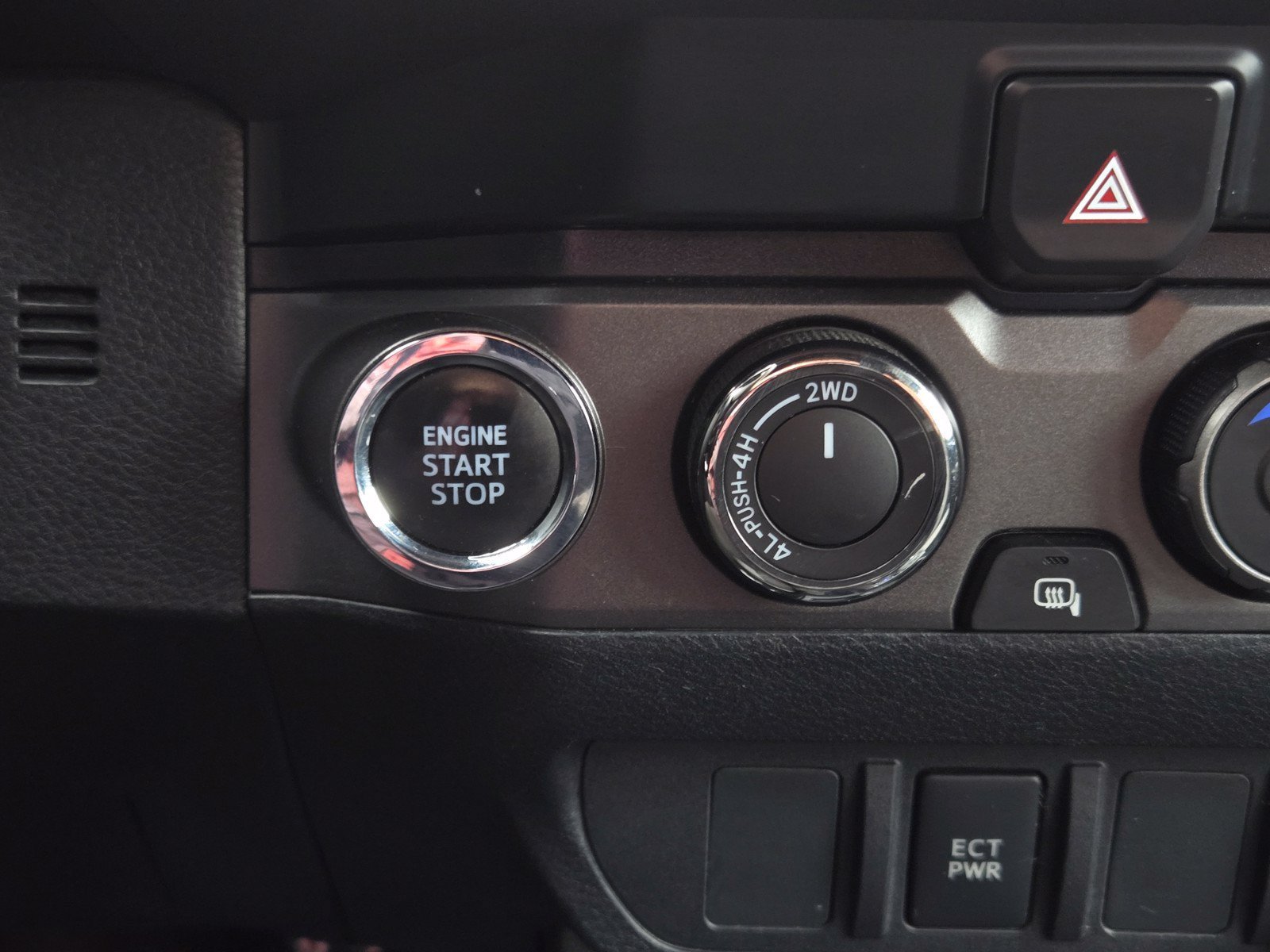 Certified 2023 Toyota Tacoma TRD Off-Road AWD/4WD image 18
