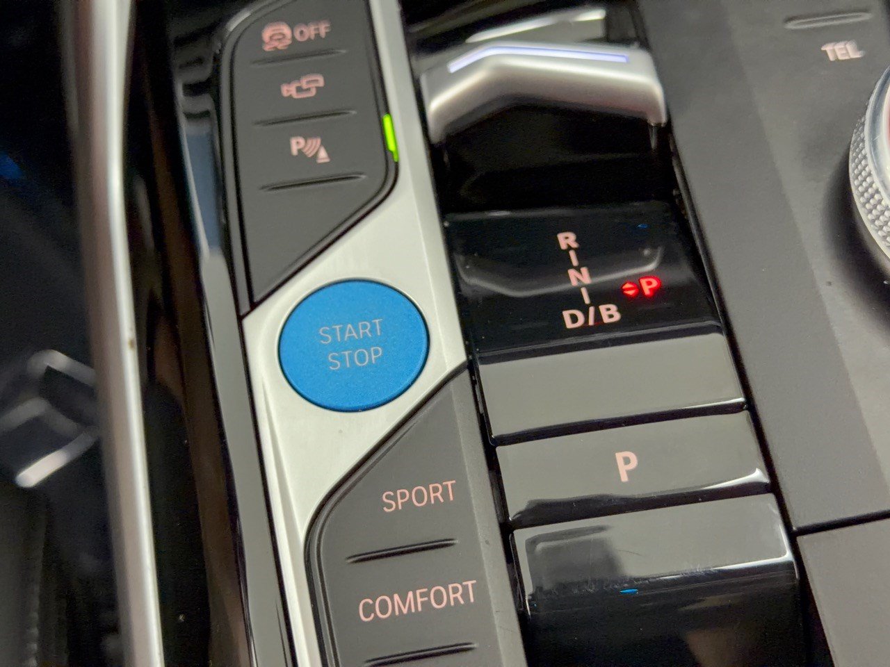 Certified 2024 BMW i4 eDrive40 w/ Premium Package RWD image 20