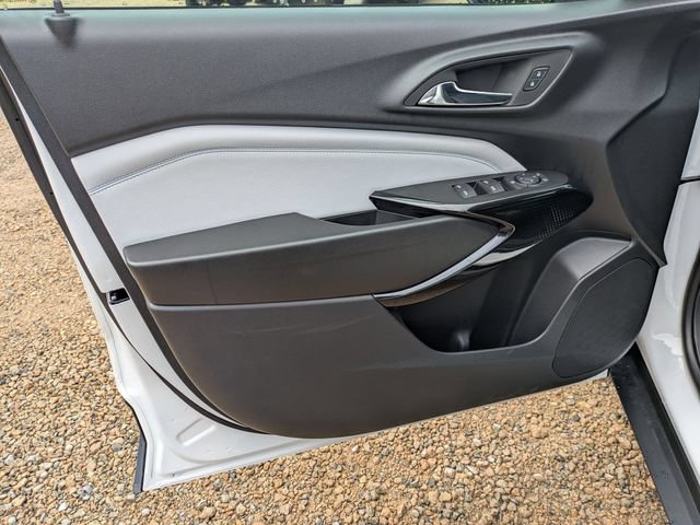 New 2026 Chevrolet Trax LT w/ Driver Confidence Package FWD image 8