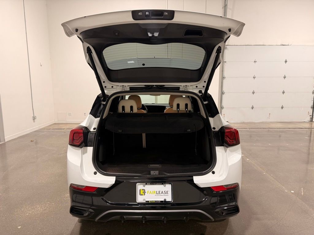 Used 2024 Buick Encore GX Sport Touring image 9