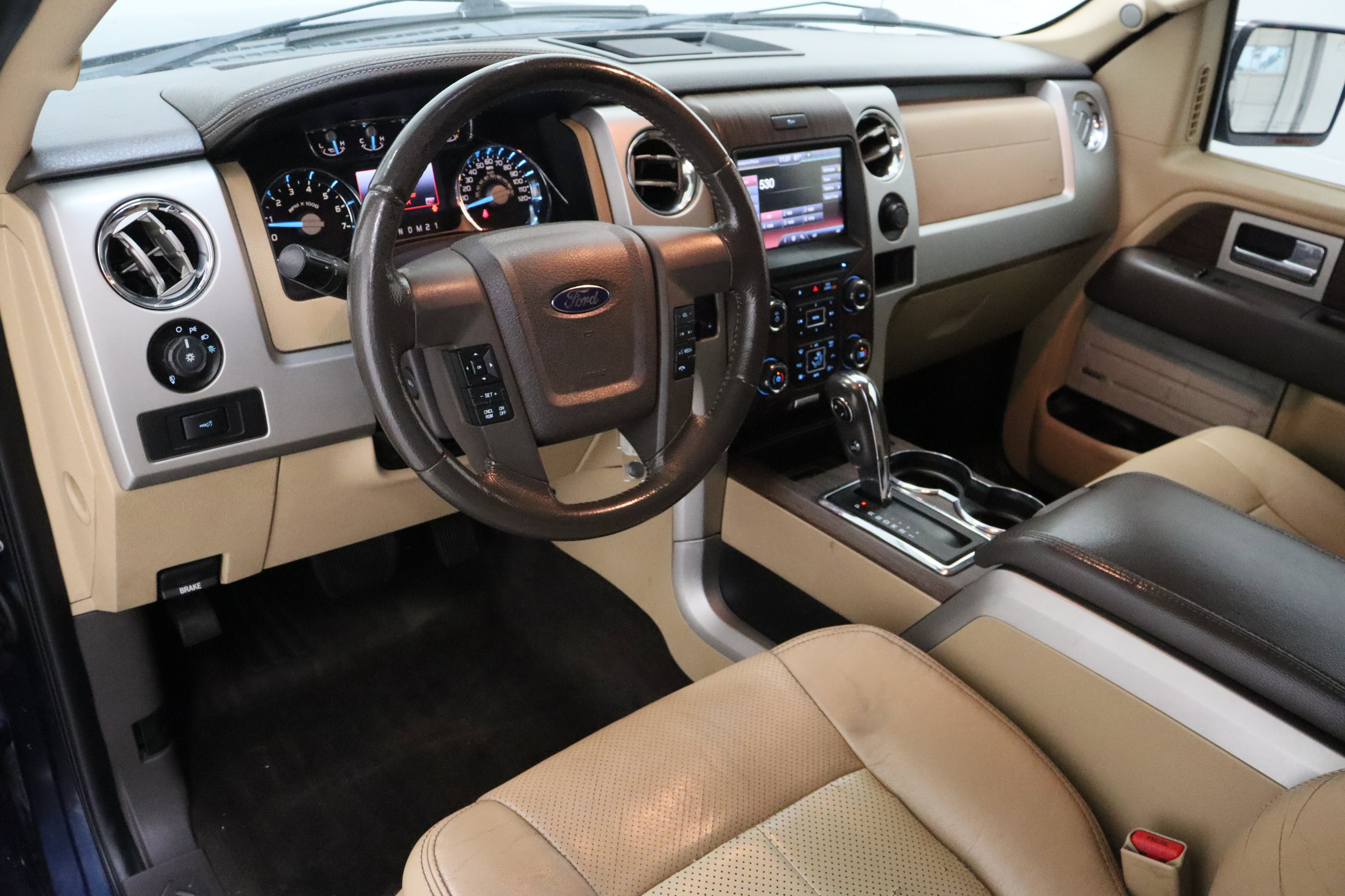 Used 2014 Ford F150 Lariat w/ Equipment Group 502A Luxury RWD image 13