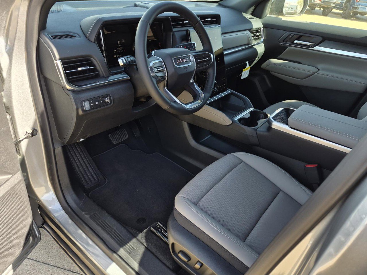 New 2026 GMC Terrain Elevation w/ Elevation Premium Package image 10