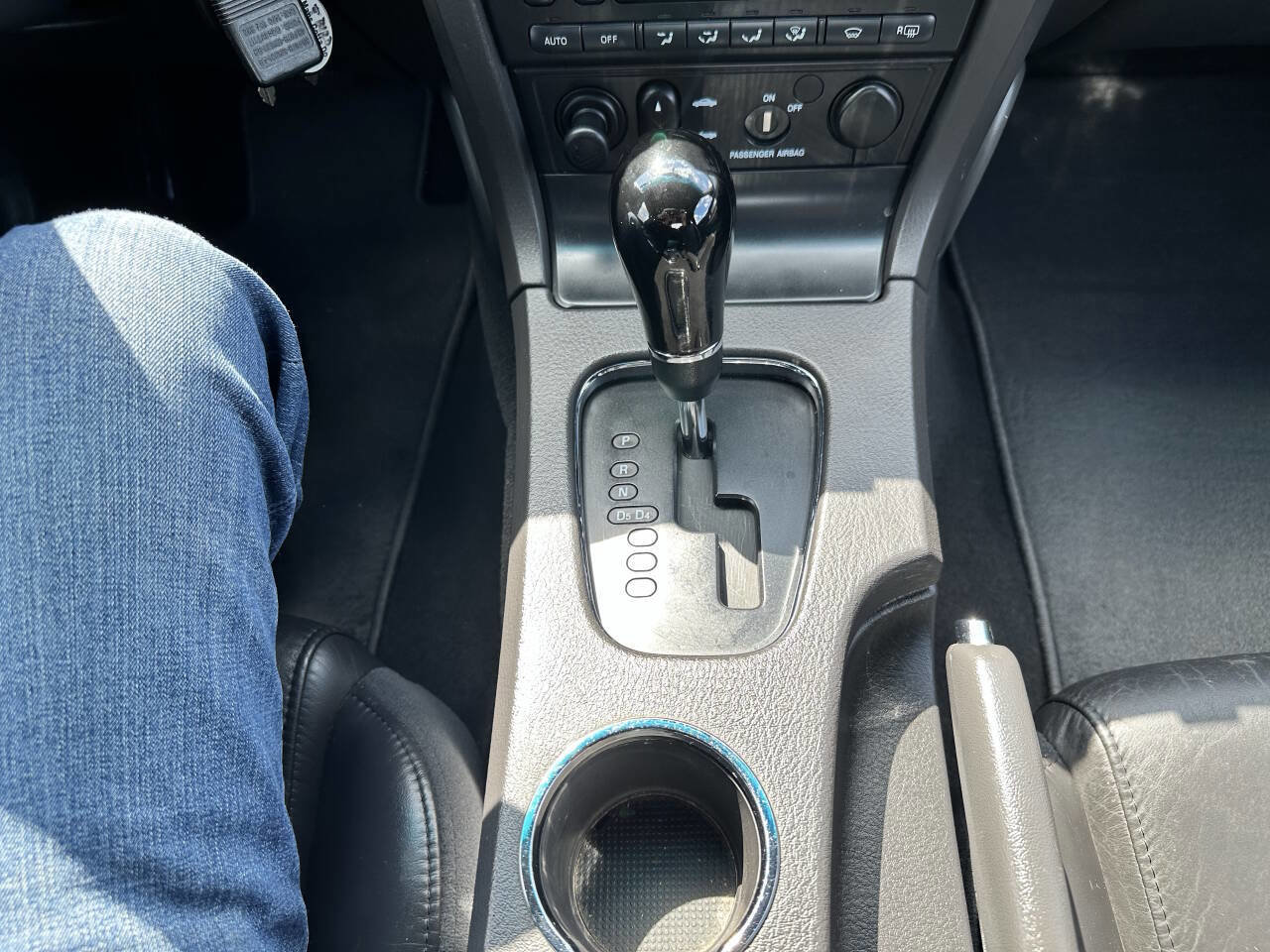 Used 2002 Ford Thunderbird Deluxe RWD image 17