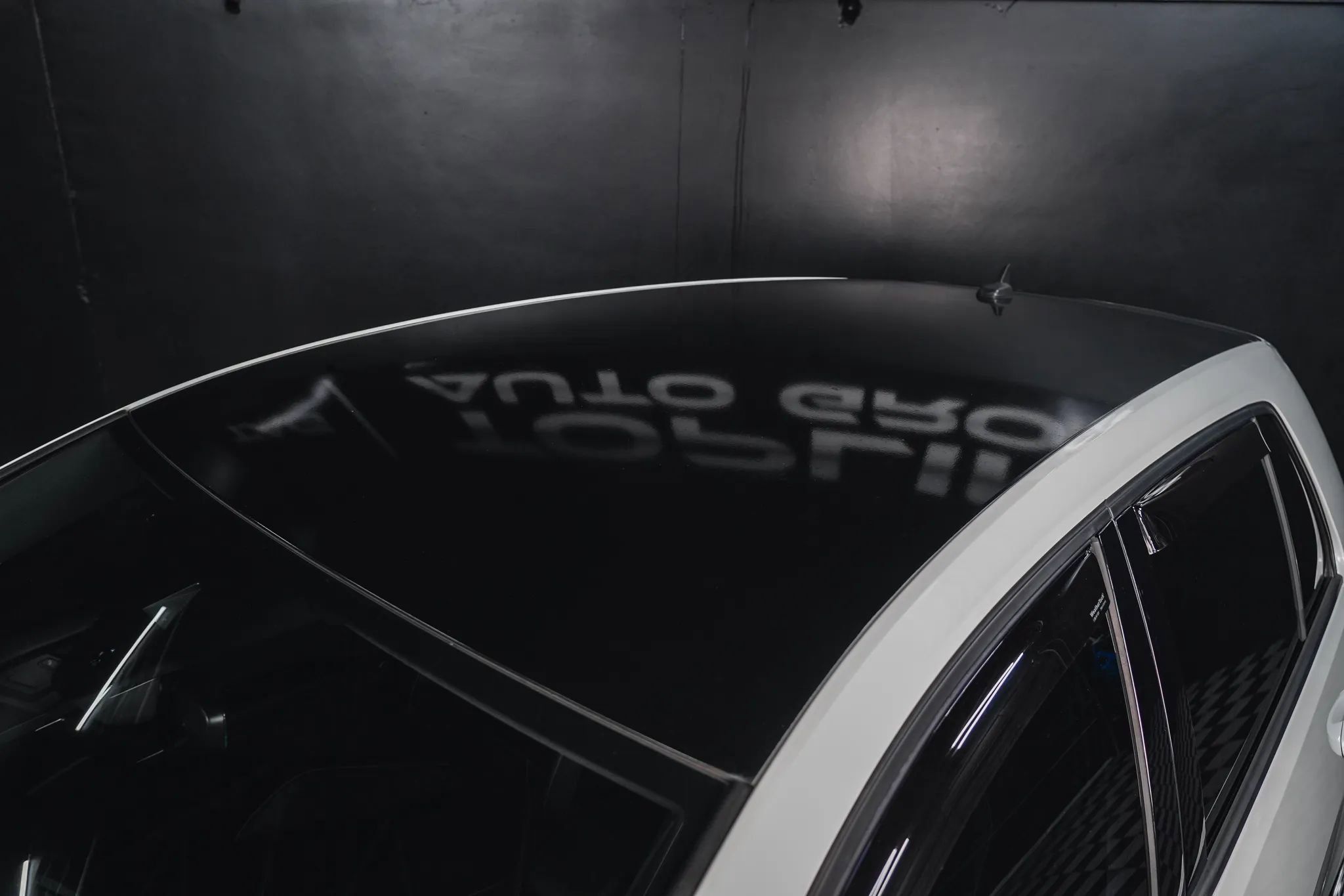 Used 2018 Volkswagen Golf R 4-Door image 12