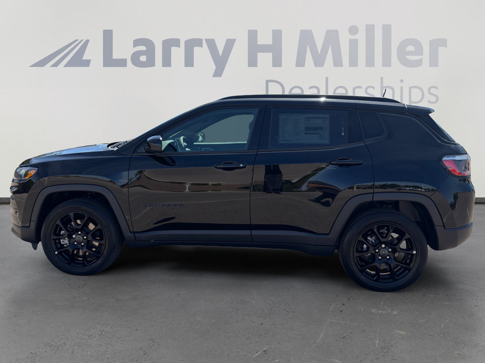 New 2026 Jeep Compass Latitude w/ Quick Order Package 29K AWD/4WD image 3