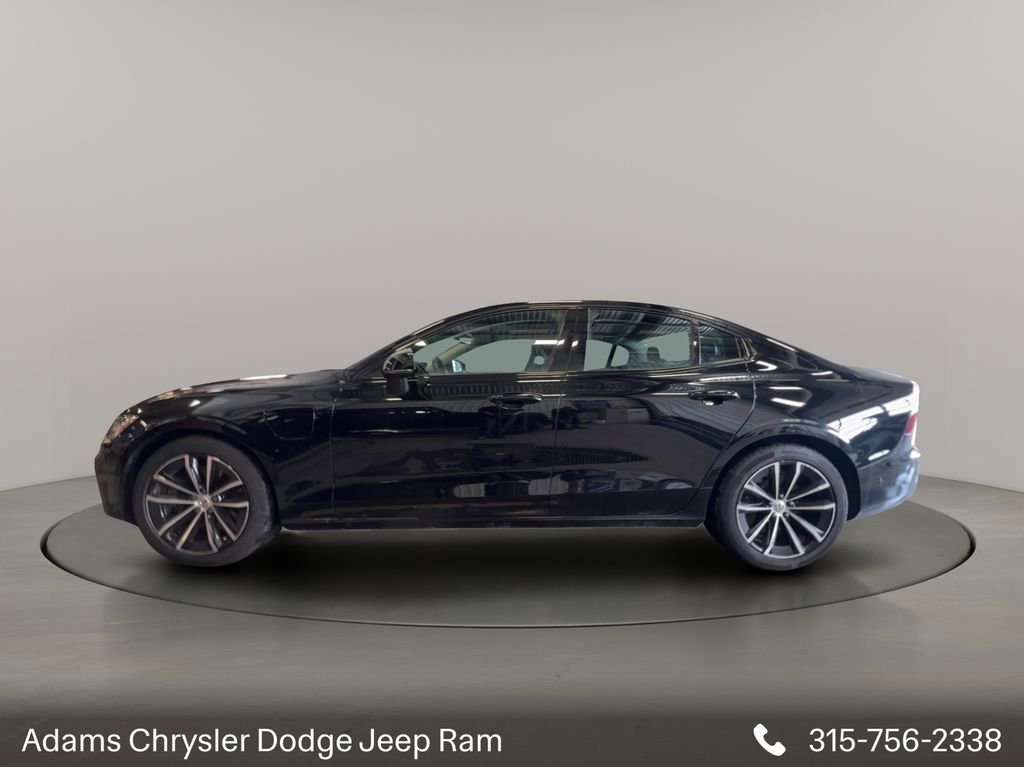 Used 2023 Volvo S60 T8 Plus image 4