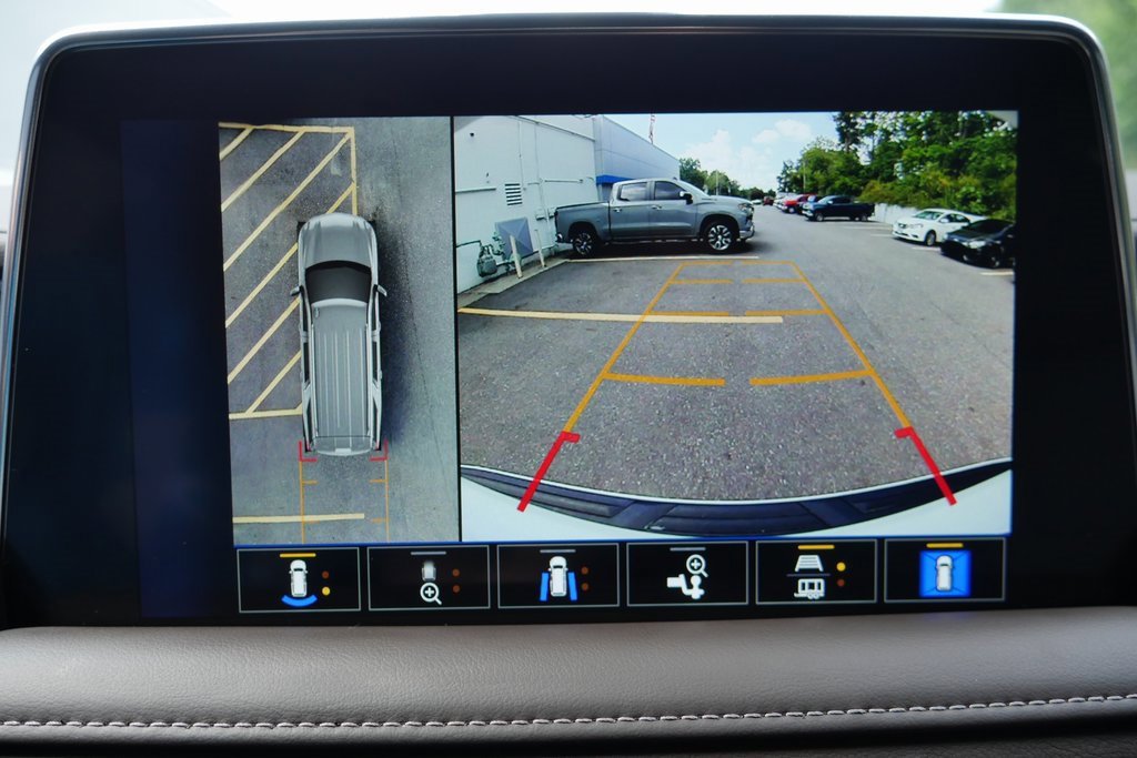 Used 2022 Chevrolet Tahoe LT w/ Luxury Package image 17