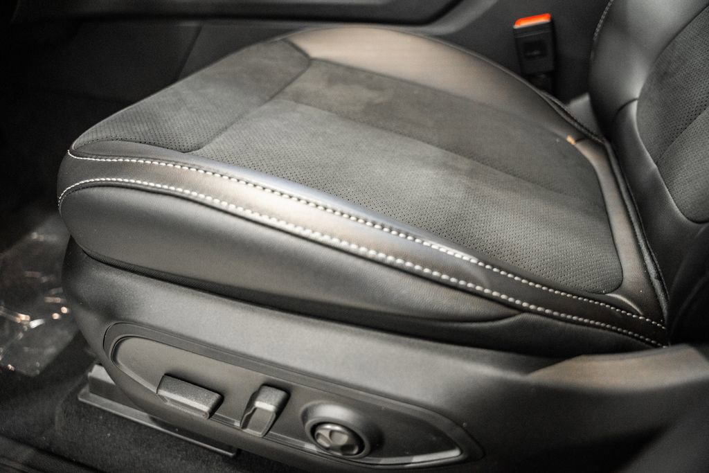 New 2025 Jeep Grand Cherokee Altitude image 33