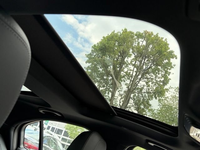 New 2026 Alfa Romeo Giulia AWD w/ Driving Assist Package image 40