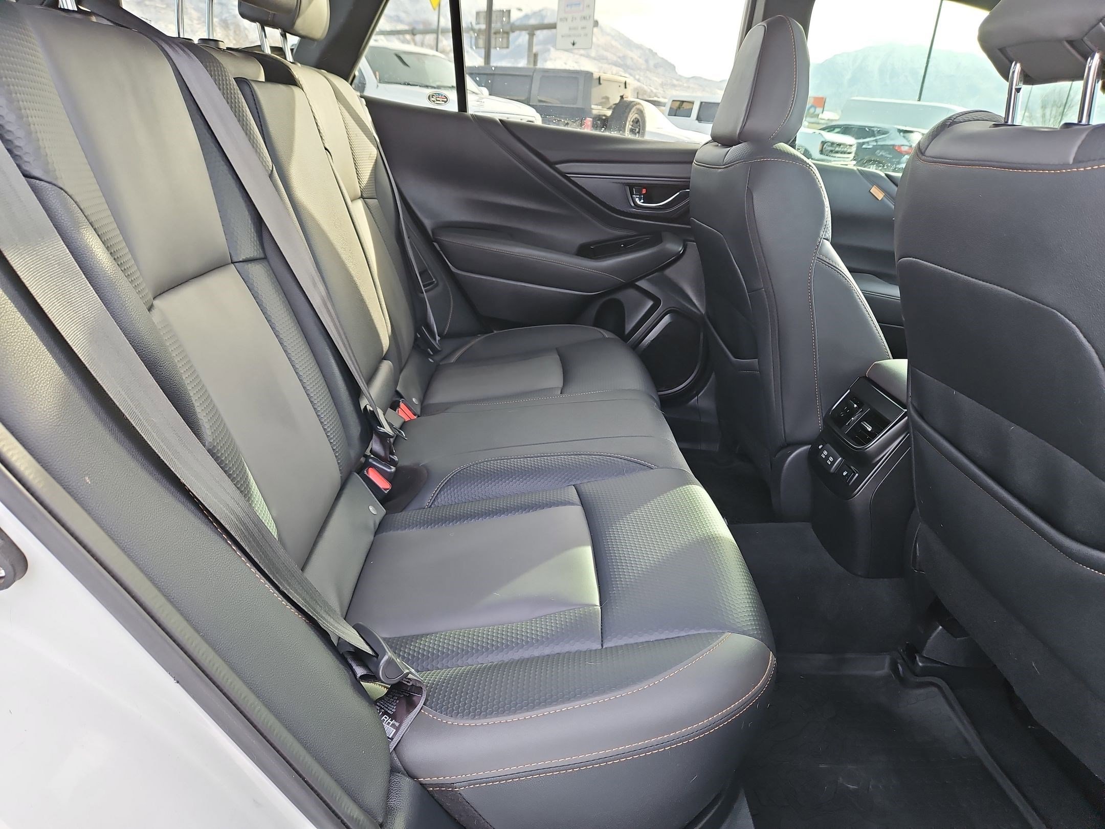 Used 2022 Subaru Outback Wilderness w/ Wilderness Package image 34