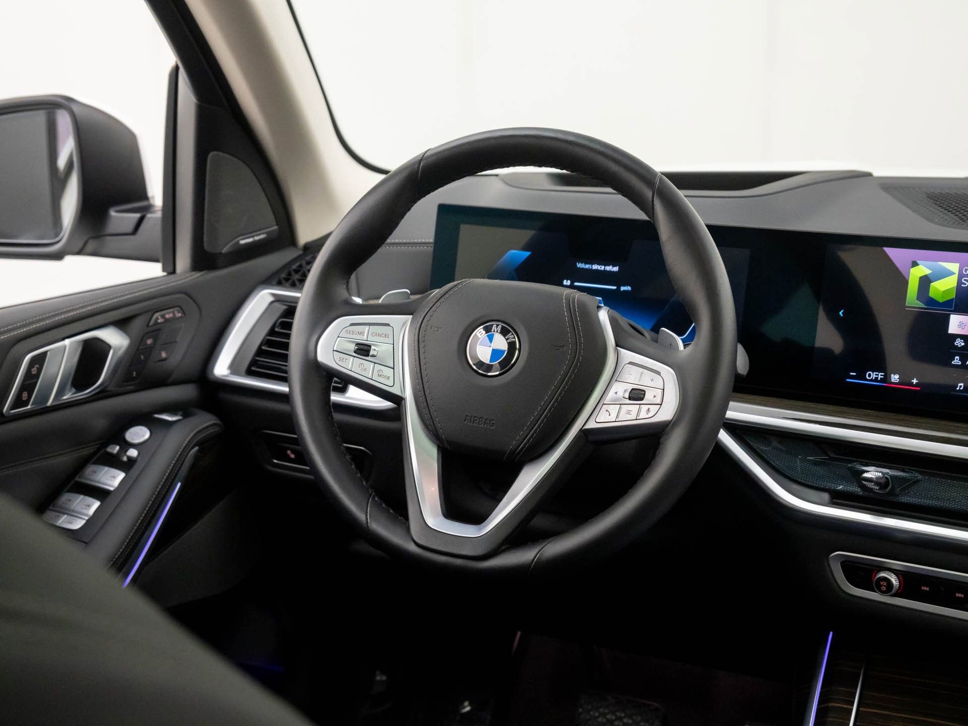 Used 2025 BMW X7 xDrive40i image 11