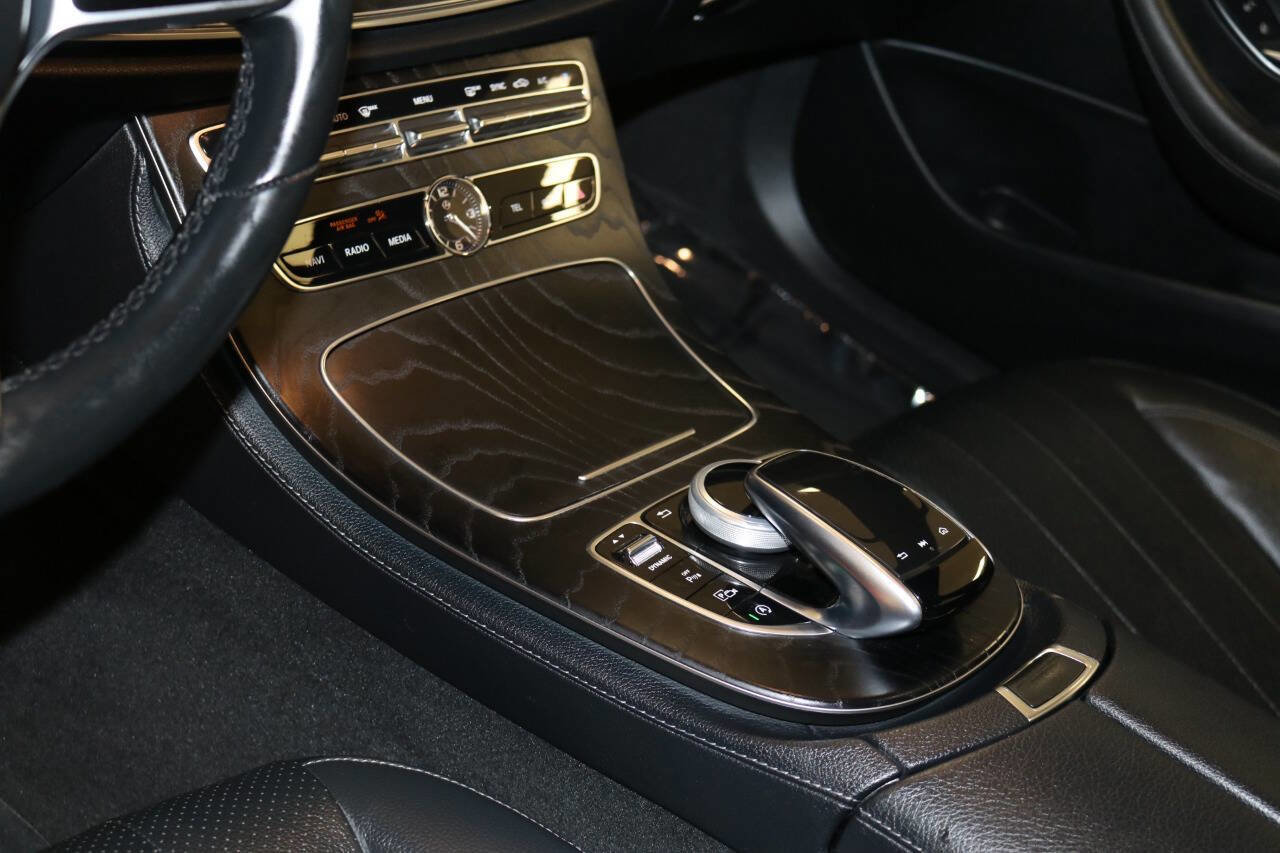 Used 2020 Mercedes-Benz E 350 Sedan image 44