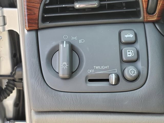 Used 2000 Cadillac De Ville FWD image 22