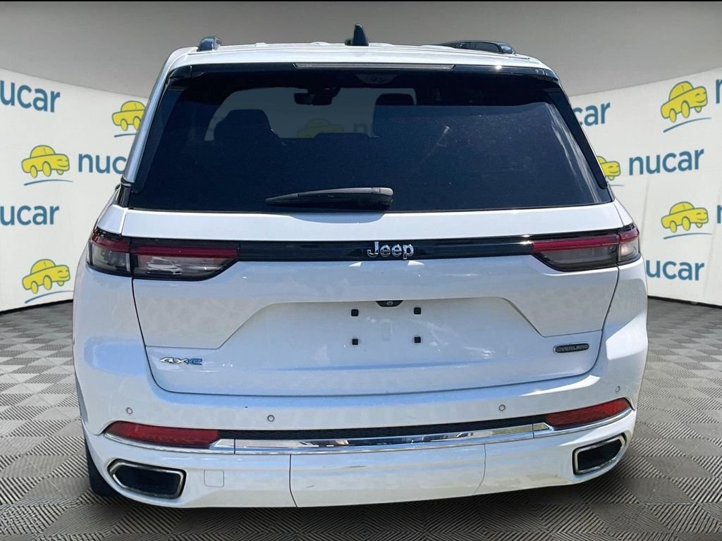 Used 2023 Jeep Grand Cherokee Overland w/ Advanced Protech Group III AWD/4WD image 3