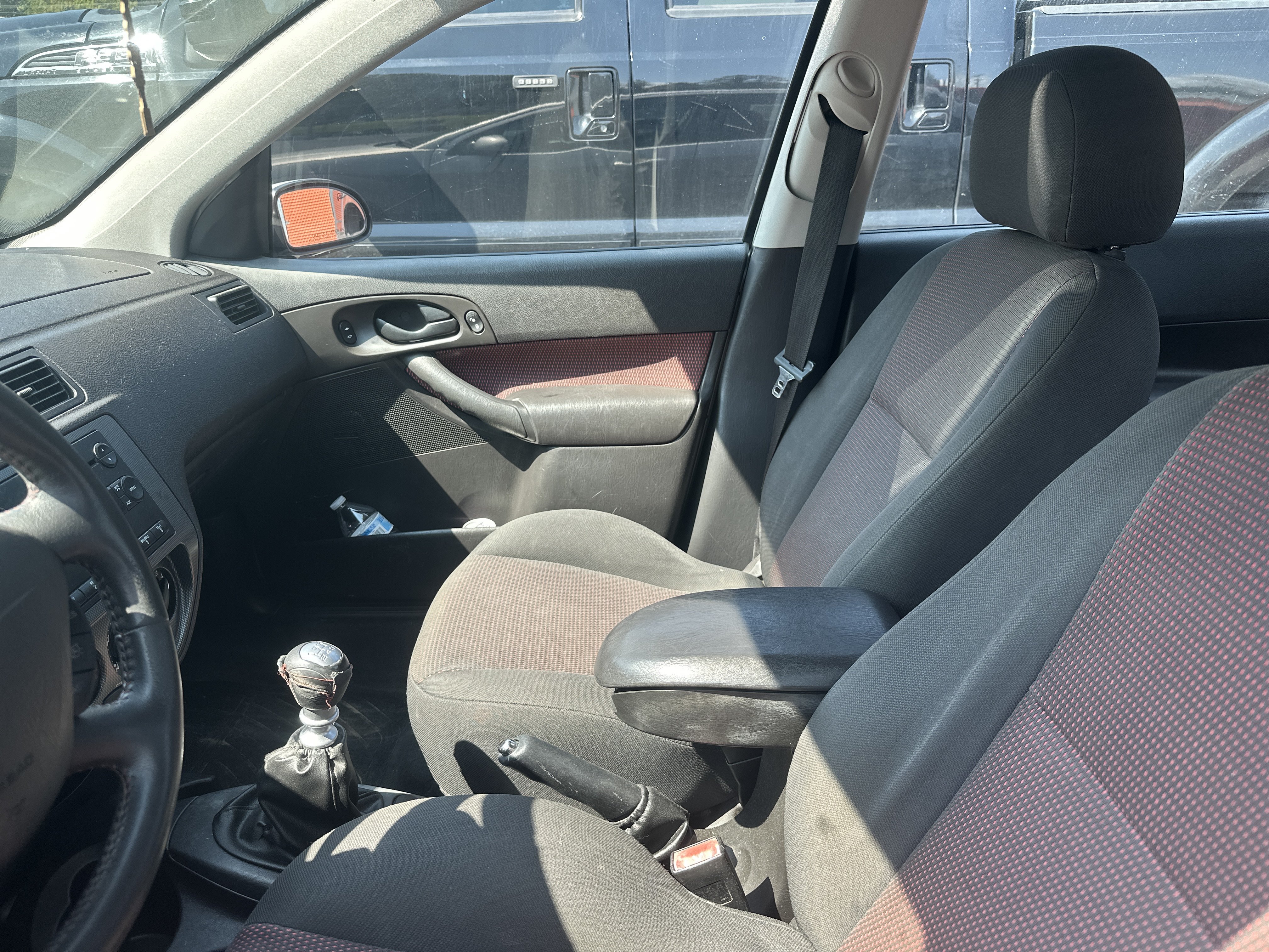 Used 2006 Ford Focus ST FWD image 4