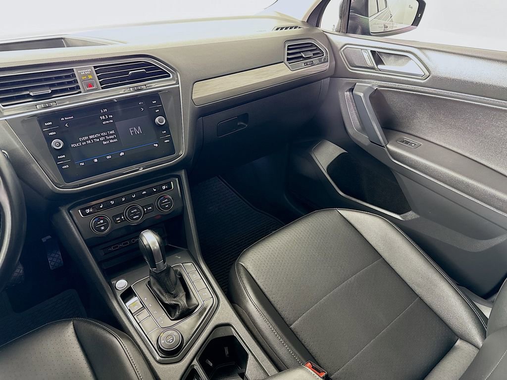 Used 2019 Volkswagen Tiguan SEL image 27