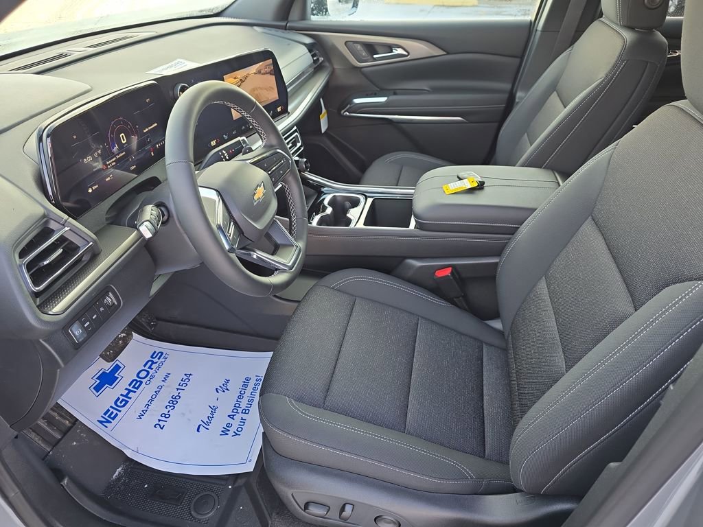 New 2026 Chevrolet Traverse LT w/ LPO, Floor Liner Package image 9