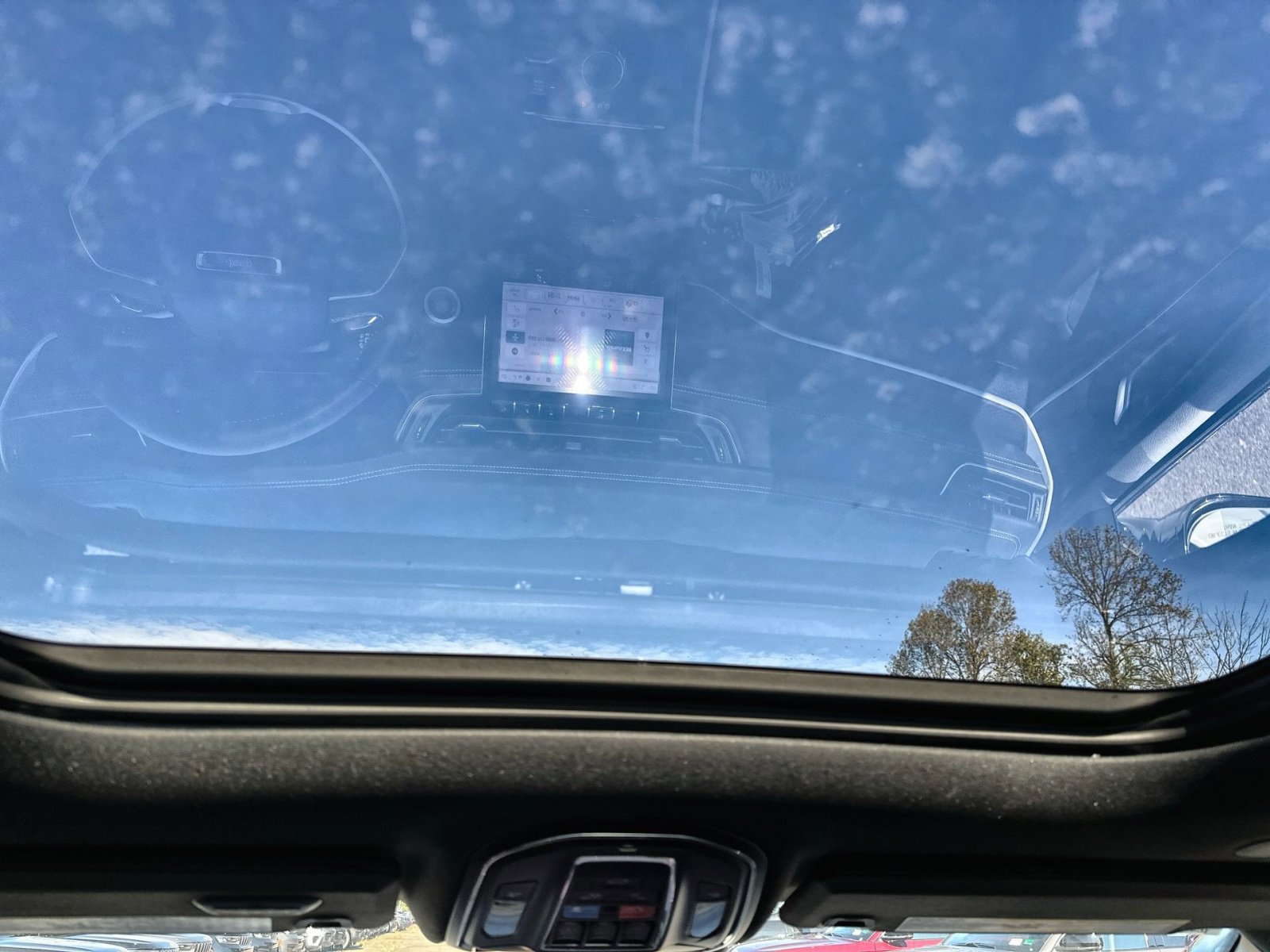 New 2025 Jeep Grand Cherokee Limited w/ Luxury Tech Group II image 24