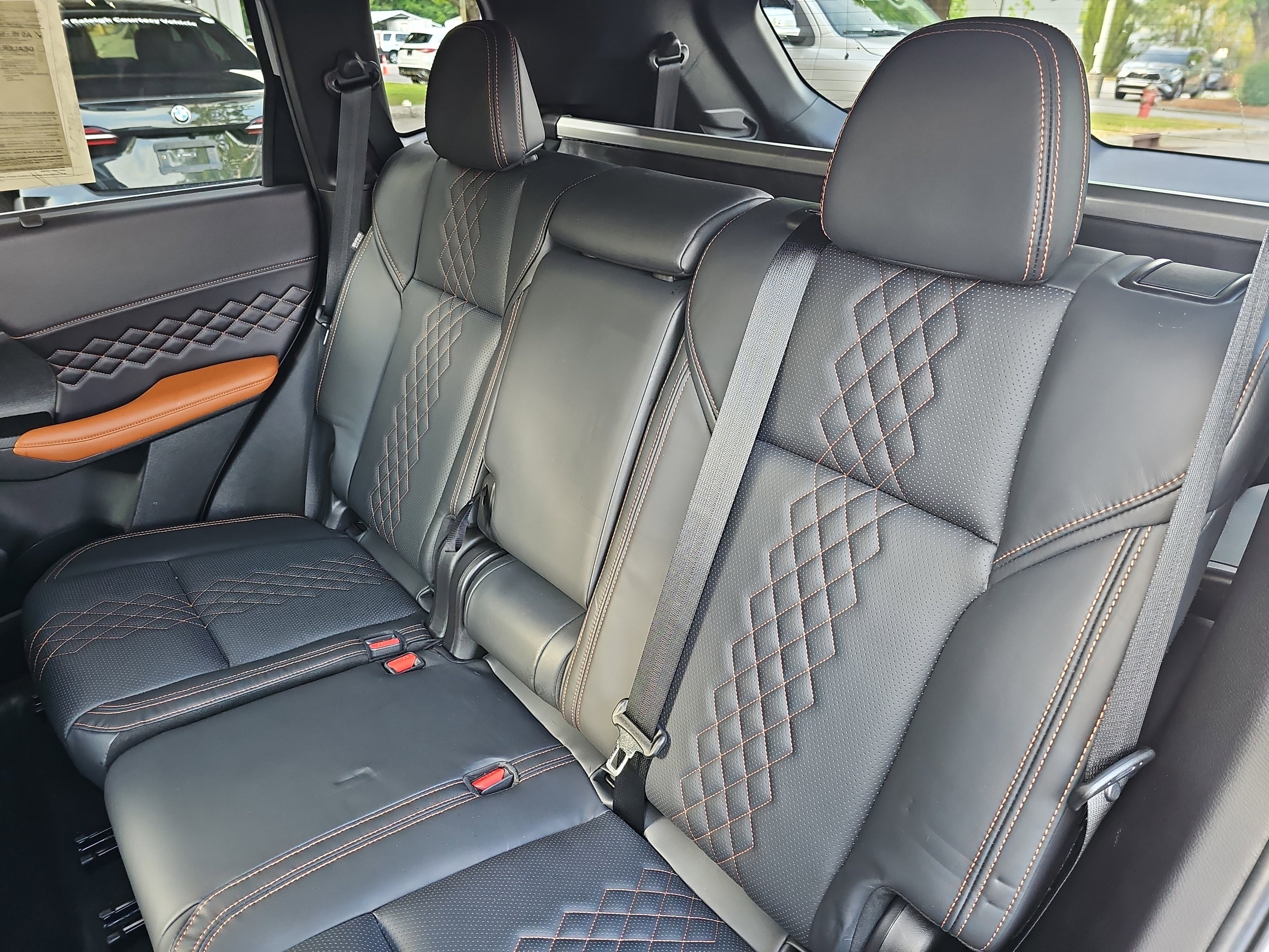 Used 2024 Mitsubishi Outlander SEL AWD/4WD image 14