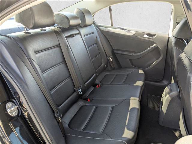 Used 2018 Volkswagen Jetta SE FWD image 17