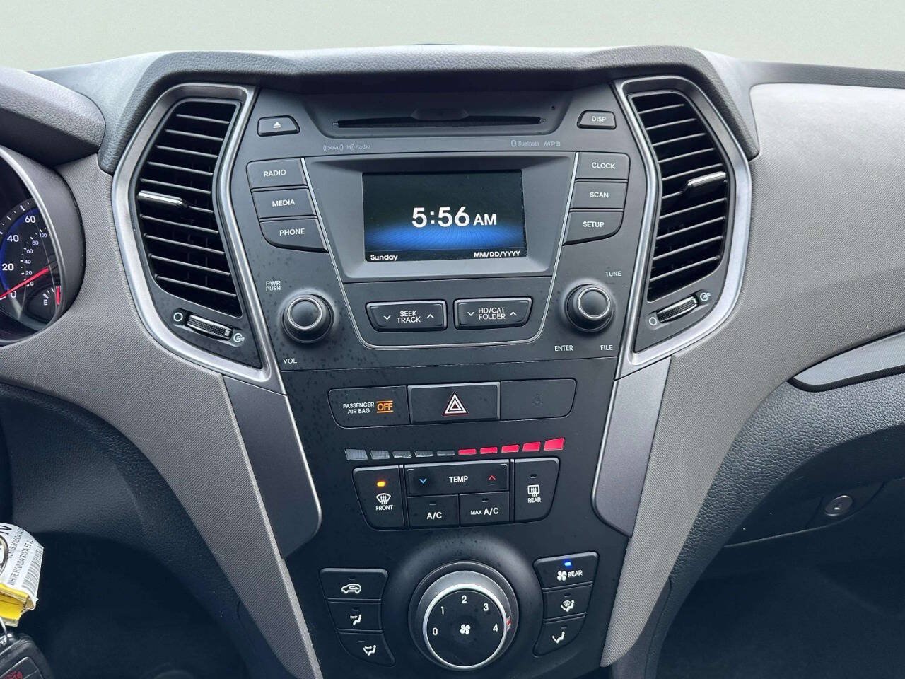 Used 2016 Hyundai Santa Fe SE AWD/4WD image 30