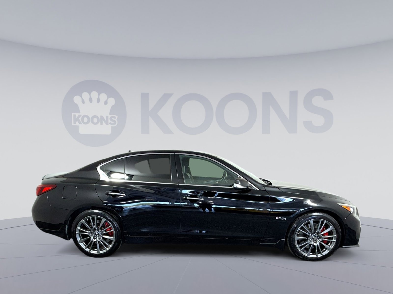 Used 2018 INFINITI Q50 Red Sport 400 w/ Sensory Package (Sport) AWD/4WD image 8