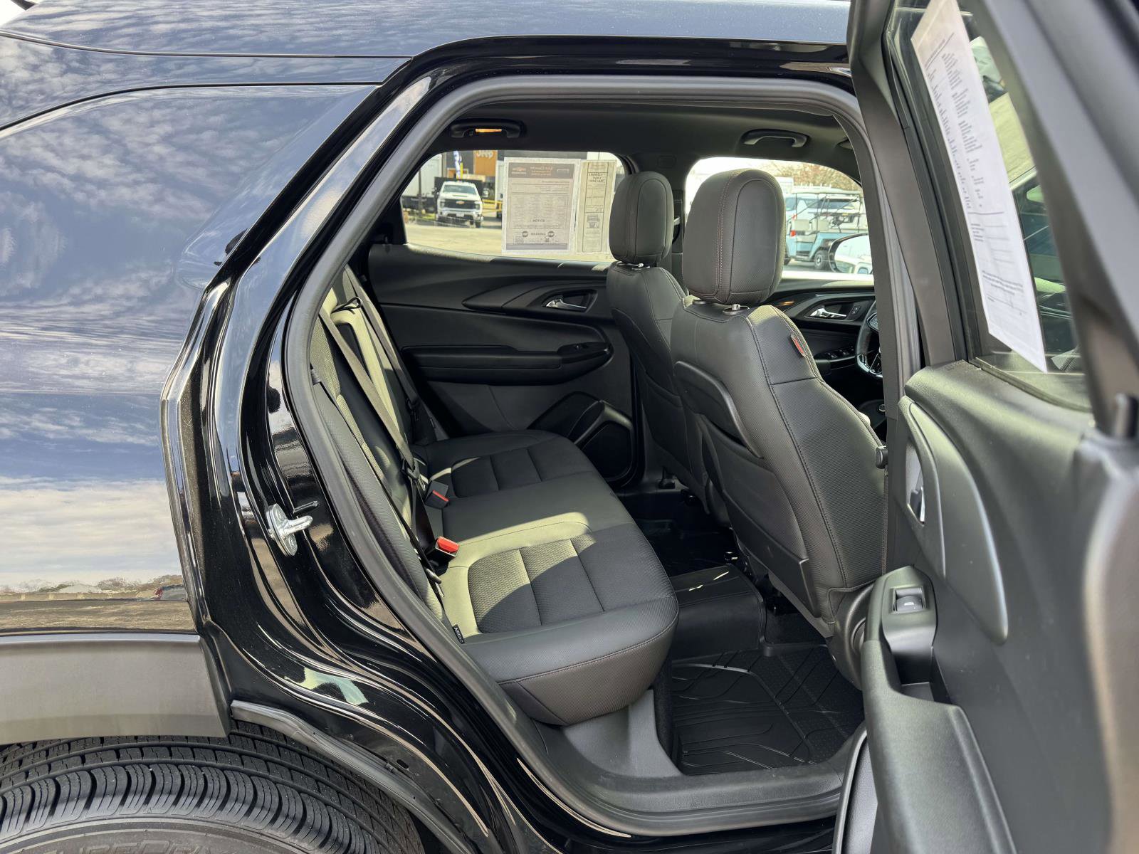 Used 2022 Chevrolet TrailBlazer RS w/ Sun and Liftgate Package AWD/4WD image 16