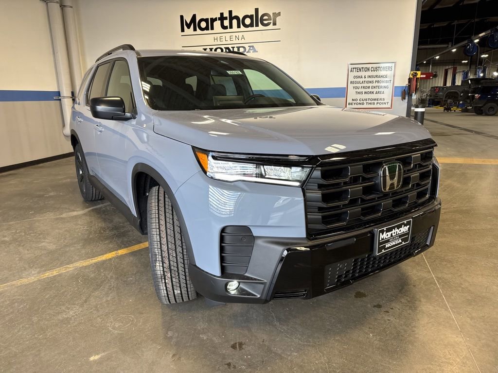 New 2026 Honda Pilot Sport image 3